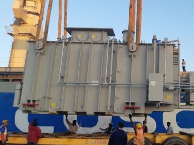 : Cargo discharging from vessel to trailer (i.e. Direct Delivery).
